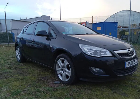 samochody osobowe Opel Astra cena 21999 przebieg: 197000, rok produkcji 2011 z Oborniki